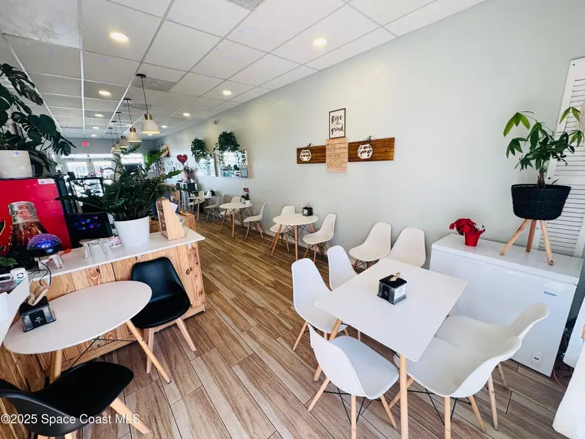 Turnkey Cafe
